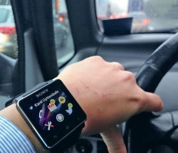 Une amende pour l&rsquo;utilisation d&rsquo;une montre ou de lunettes intelligentes au volant ? C&rsquo;est le juge qui&nbsp;décide