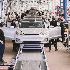 Tesla veut fabriquer des lunettes connectées pour ses&nbsp;ouvriers