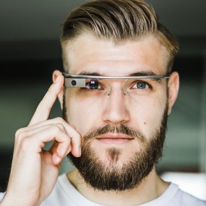 Lunettes connectées : sont-elles enfin passées de &laquo;&nbsp;bizarre&nbsp;&raquo; à &laquo;&nbsp;à la mode&nbsp;&raquo; ?